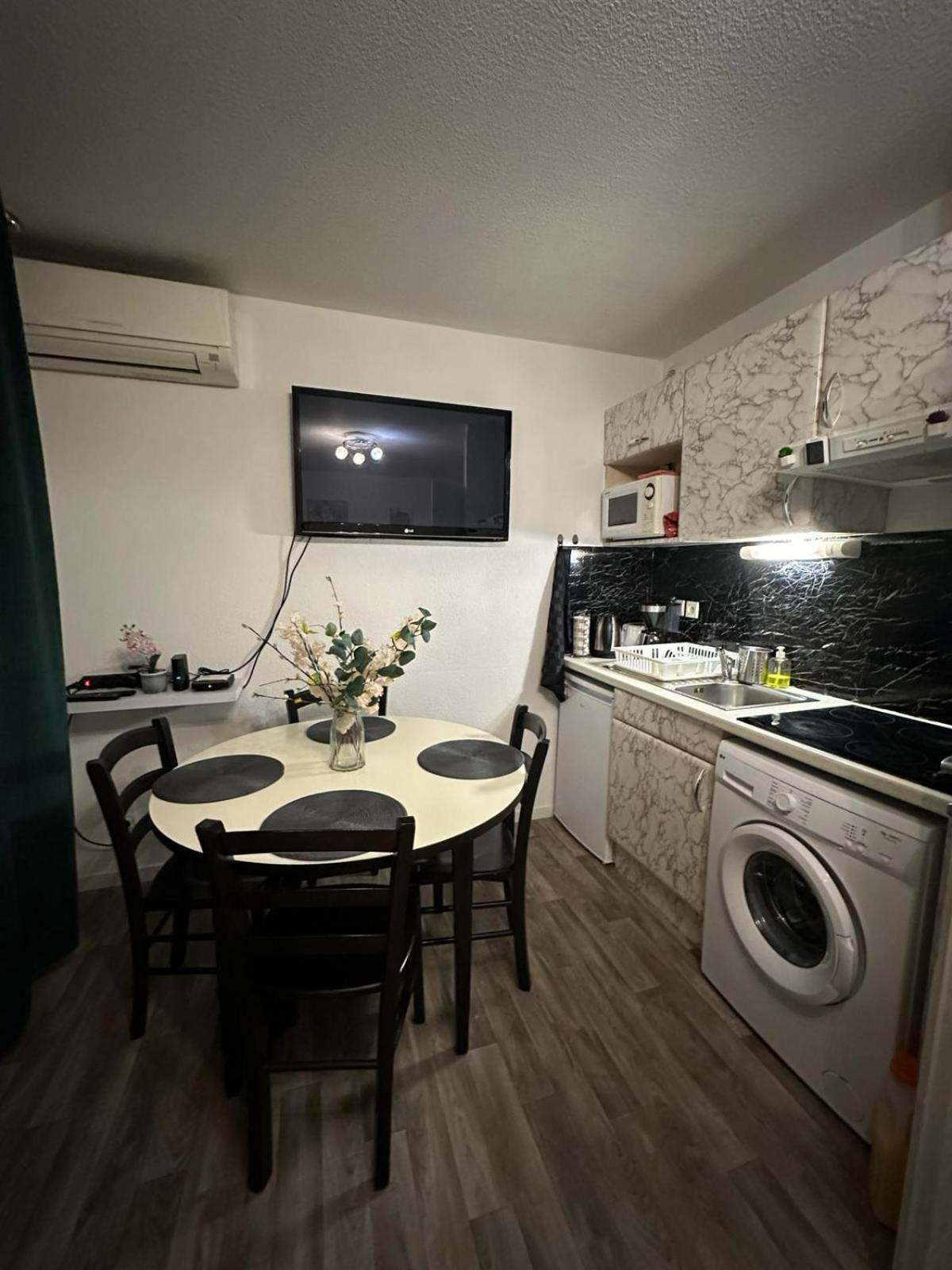 Ararat Apartment ลูร์ด ภายนอก รูปภาพ