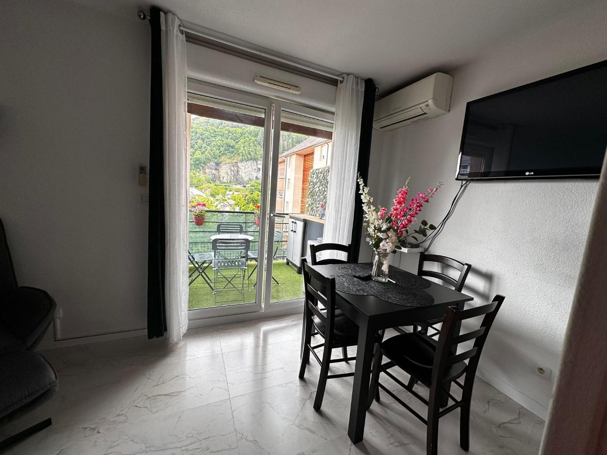 Ararat Apartment ลูร์ด ภายนอก รูปภาพ