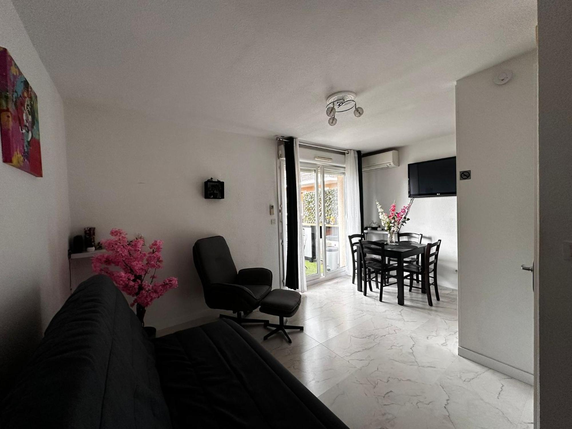 Ararat Apartment ลูร์ด ภายนอก รูปภาพ