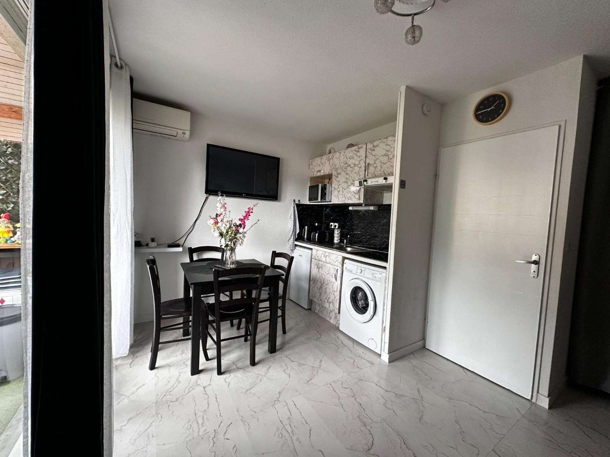 Ararat Apartment ลูร์ด ภายนอก รูปภาพ